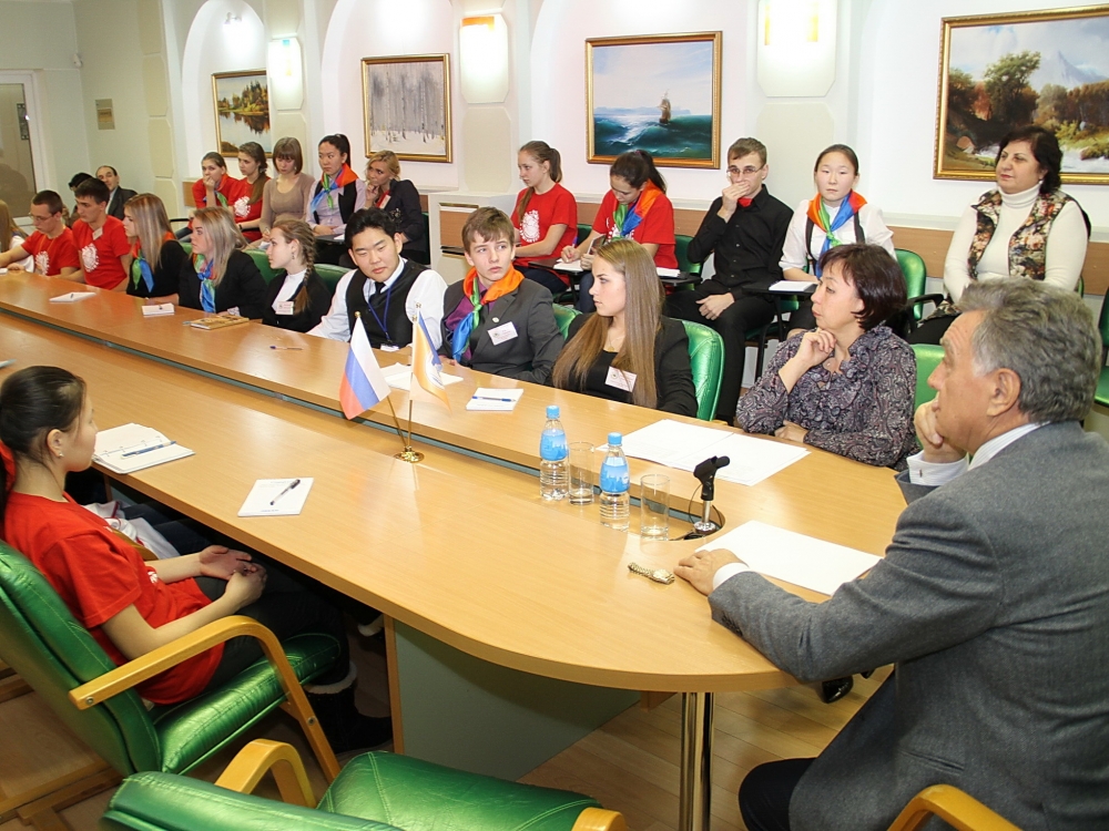 Председатель Законодательного Собрания встретился с молодыми лидерами России пресс-служба ЗС ПК