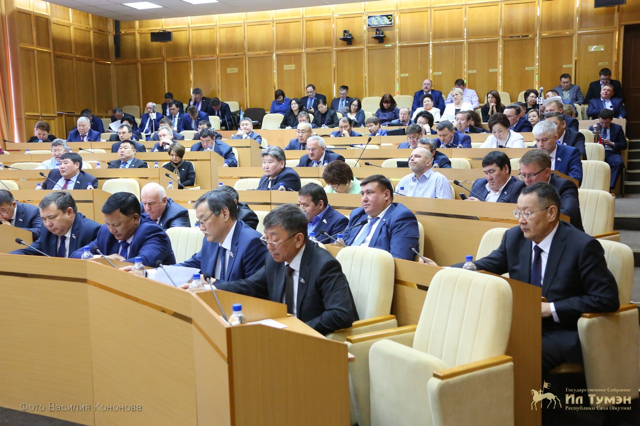 Депутаты Ил Тумэн выразили доверие Александру Жиркову Василий Кононов