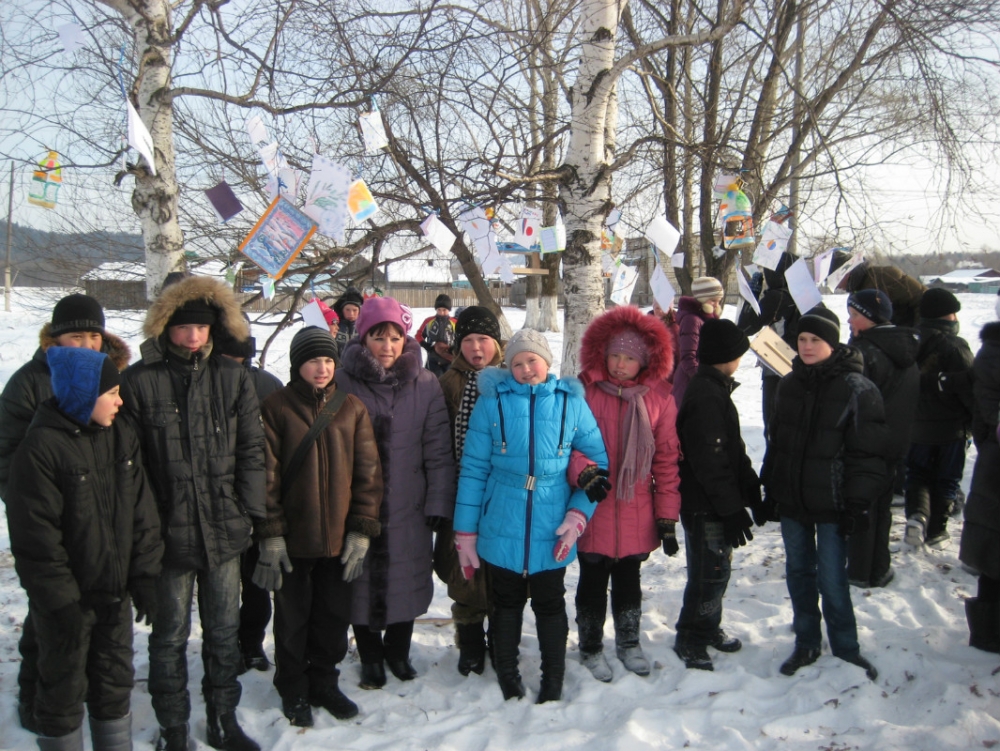 Новогоднее дерево с открытками для тигров установили в Приморье Амурский филиал WWF России