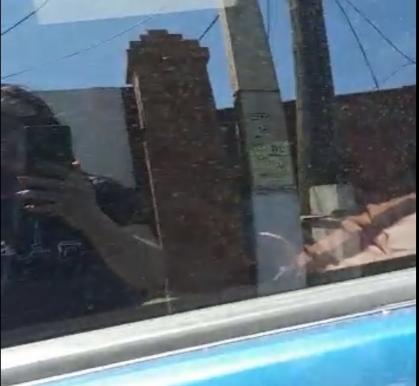 В Уссурийске мать оставила на жаре в закрытой машине 2-летнюю дочь и ушла на 1,5 часа скрин видео