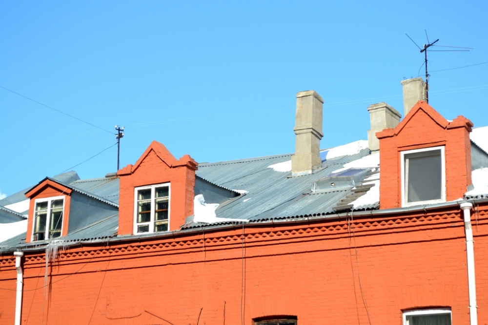 Нетронутая часть крыши на Фокина 6