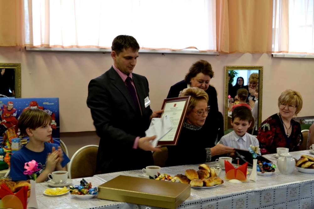 Валентина Матвиенко подарила детям две стиральные машины