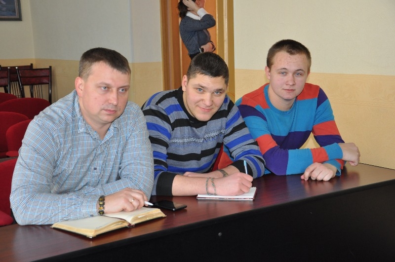 Первые лица Биробиджана дали наставления активной молодежи