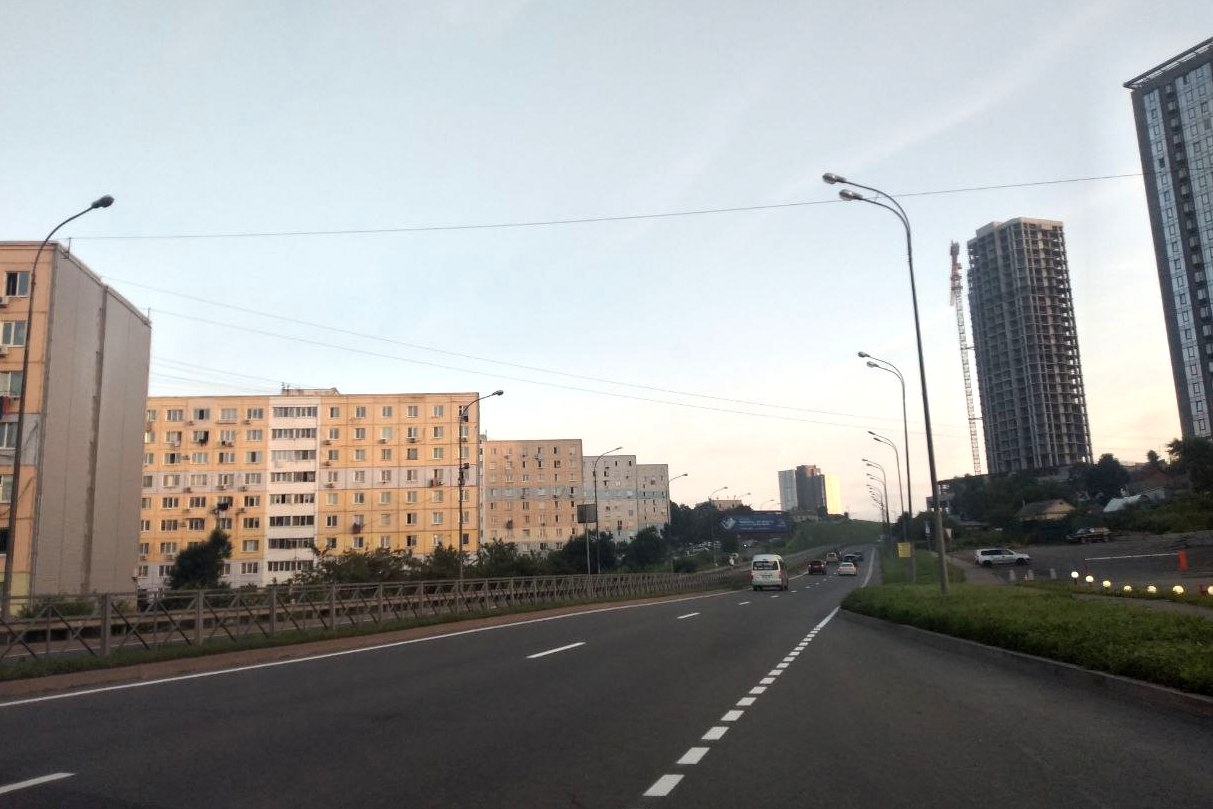 За сутки во Владивостоке нанесли более 27 км километров дорожной разметки МБУ "Содержание городских территорий"