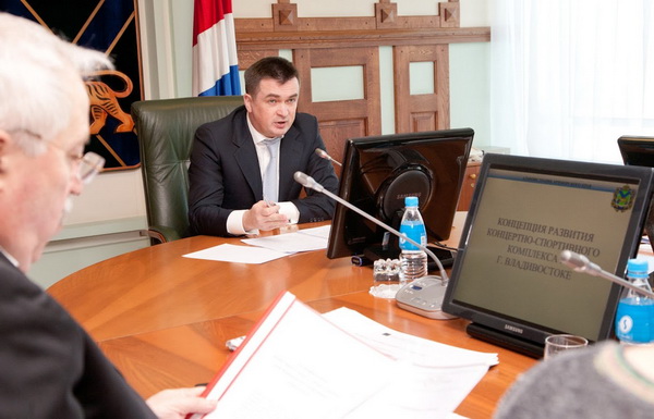 Владимир Миклушевский проводит совещание