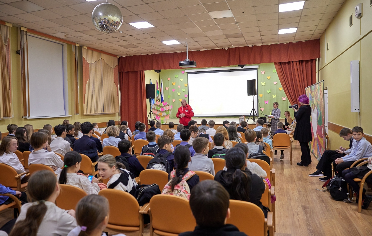 Школьники из Южно-Сахалинска узнают о волонтерском движении