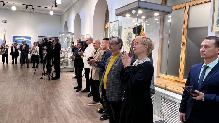 Выставка художника Владислава Афанасьева открылась в Благовещенске