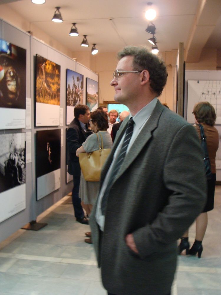 На открытии выставки, Фото с места события собственное