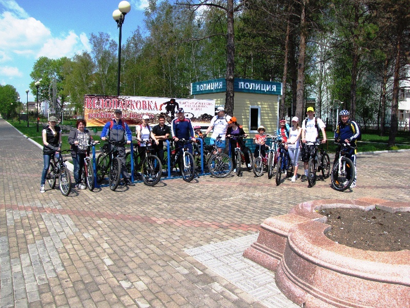 Первые велопарковки появились в Биробиджане, Фото с места события собственное