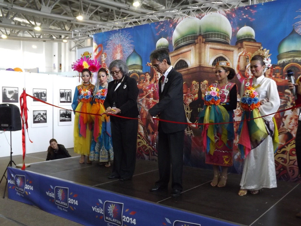 Открытие стенда Малайзии на выставке PITE-2013 во Владивостоке , Фото с места события собственное