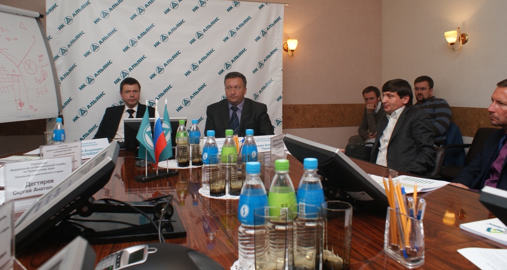 Круглый стол по вопросам топливного рынка Приморья, Фото с места события собственное