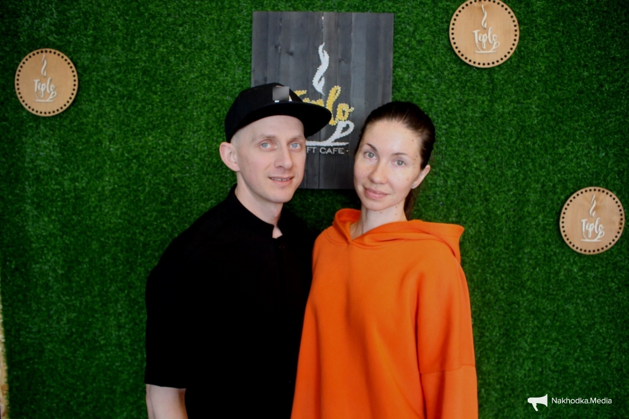 Николай Иконников и Анна Махраева, владельцы лофт-кафе "Тепло"