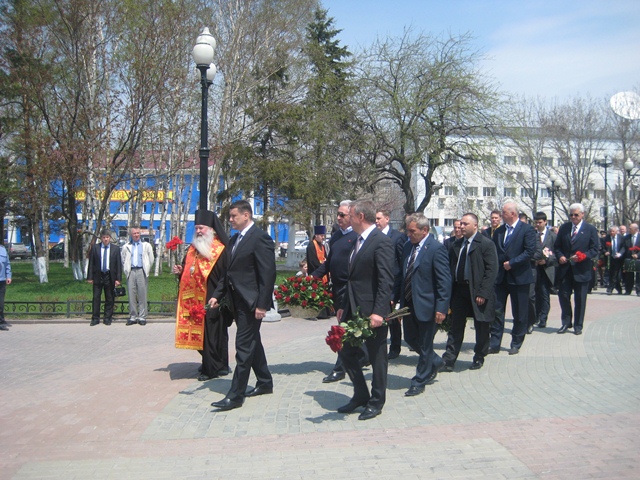 Корзины с цветами от правительства области, Фото с места события собственное
