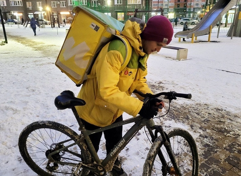 Супермен на велосипеде: курьер из Краснодара рассказал об изнанке своей работы ИА KrasnodarMedia