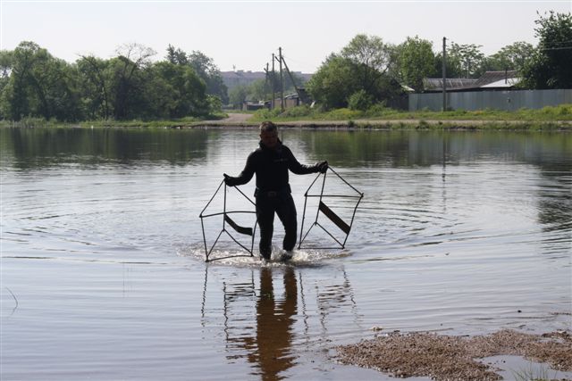 Акция по очистке водоемов прошла в Биробиджане, Фото с места события собственное