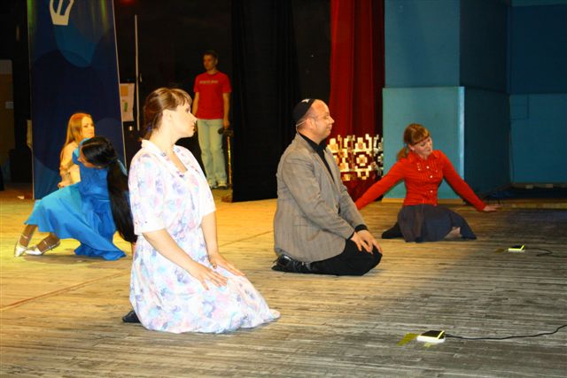 Сергей Корнилевский считает, что юбилей театра нельзя воспринимать без истории еврейского , Фото с места события собственное