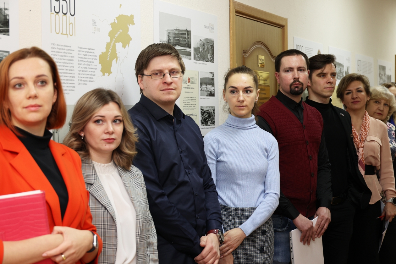 Фотовыставка "Молодые ученые — будущее России"