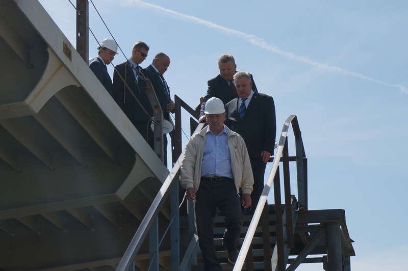 Мост на Большой Уссурийский остров в Хабаровском крае сдадут в срок – Виктор Ишаев, Фото с места события собственное