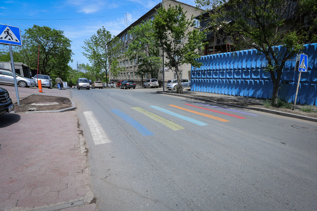 Цветная зебра на ул.Западная, Фото с места события собственное
