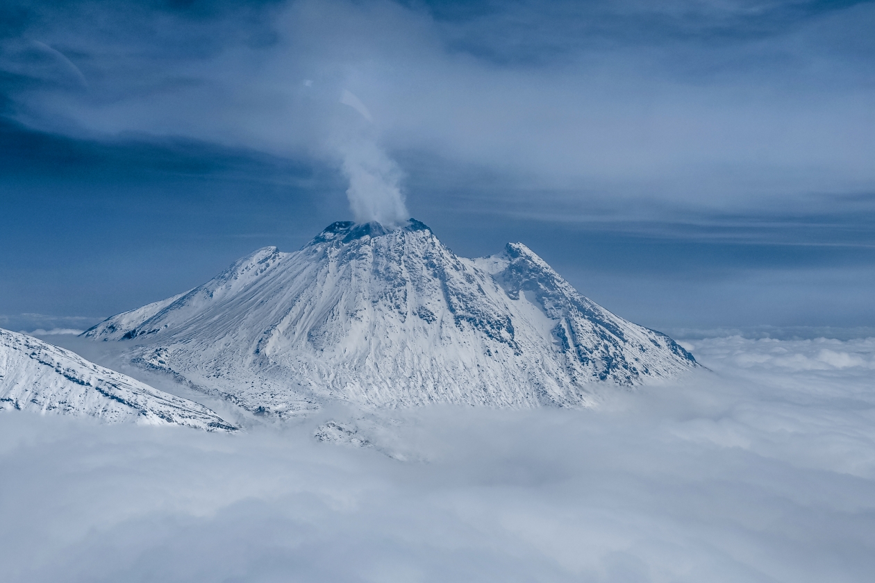 Вулкан Безымянный (2882 м),  Ключевская группа вулканов, Камчатка Елена Поддубная, ИА KamchatkaMedia