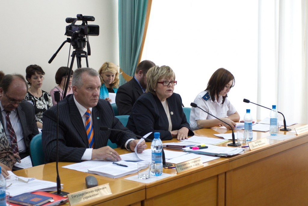 Дефицит бюджета Сахалинской области в 2013 году составит 8,5 млрд рублей , Фото с места события из других источников