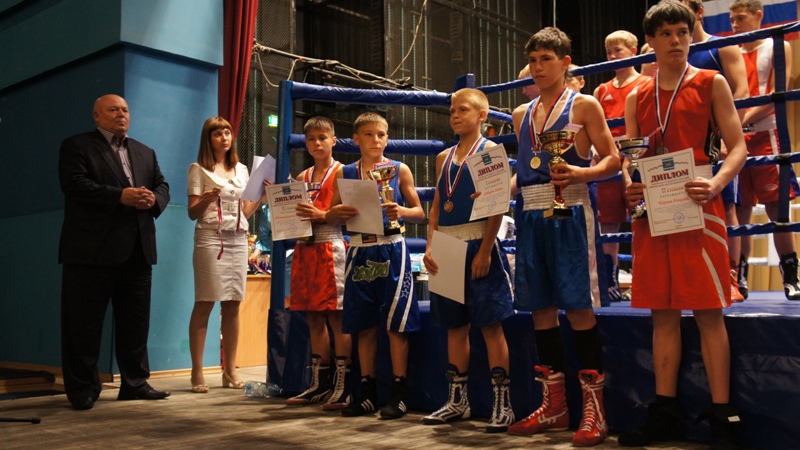 Победителей Всероссийского турнира по боксу "Шолом-2013" определили в Биробиджане Ольга Бойко