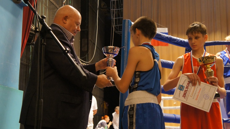 Победителей Всероссийского турнира по боксу "Шолом-2013" определили в Биробиджане, Фото с места события собственное