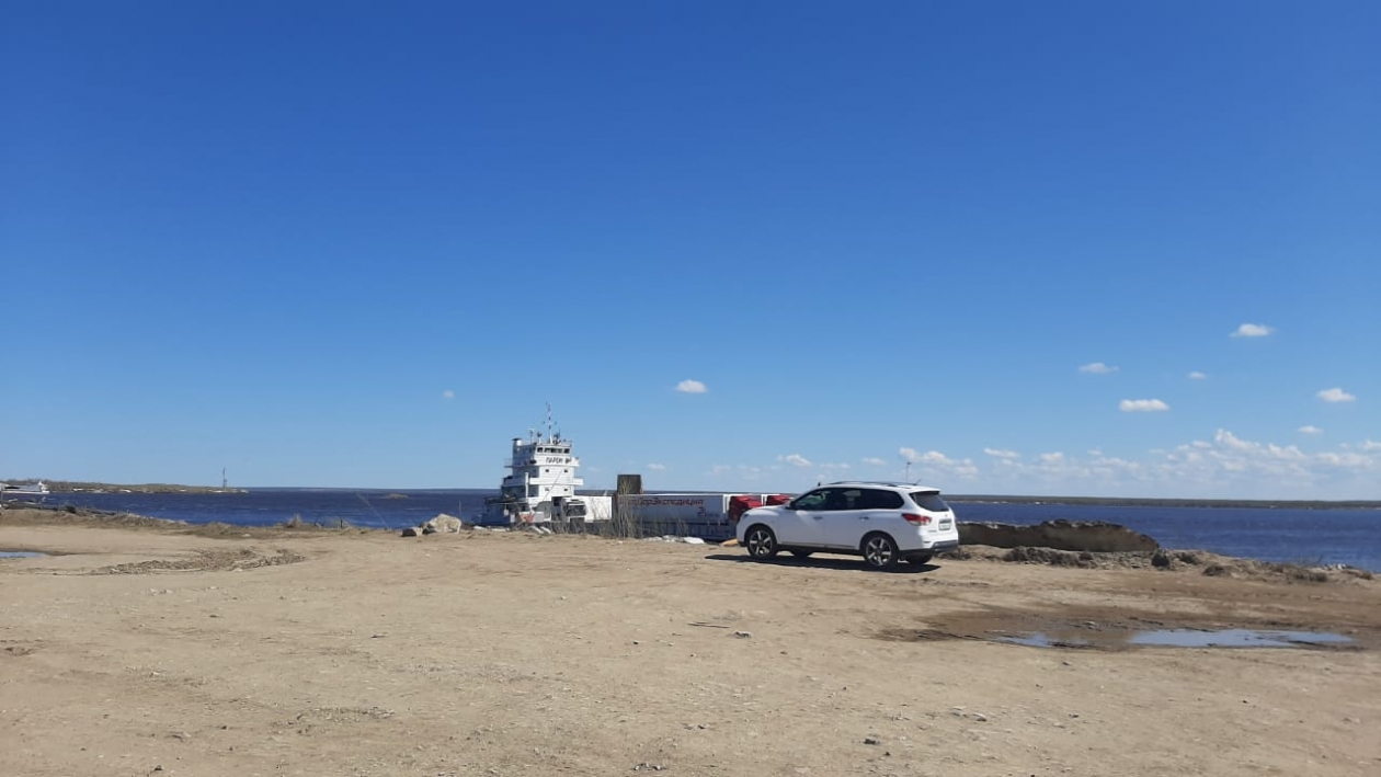 Паромная переправа в Якутске ИА YakutiaMedia