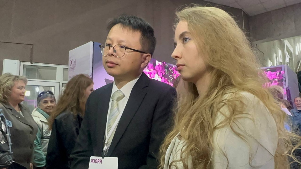 Ван Яо со своим переводчиком Анастасия Москалёва, ИА ChitaMedia