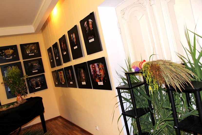 "Грани самовыражения" в доме творческой интеллигенции, Фото с места события собственное