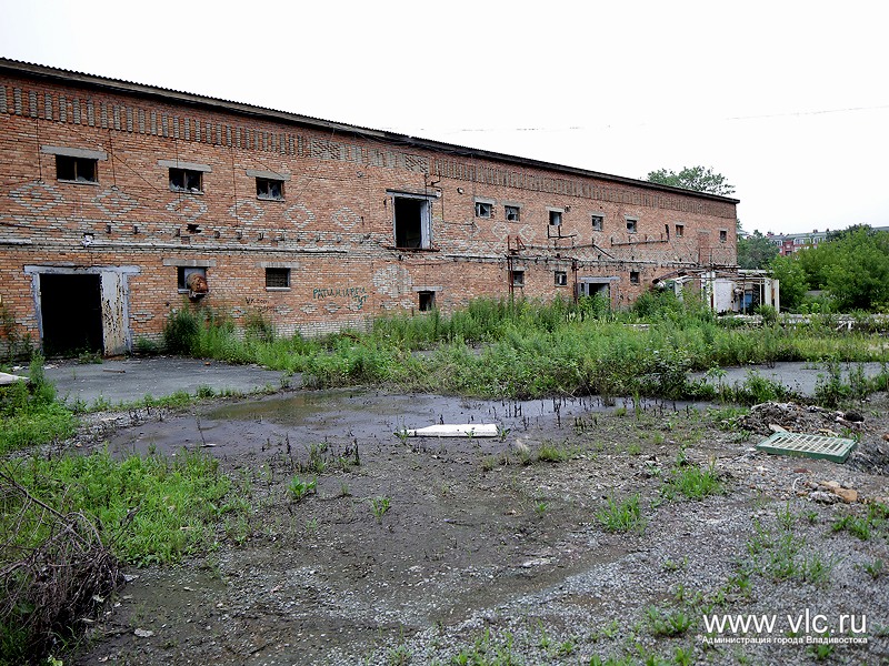 Бывшие военные городки, преимущественно на острове Русском, Фото с места события из других источников