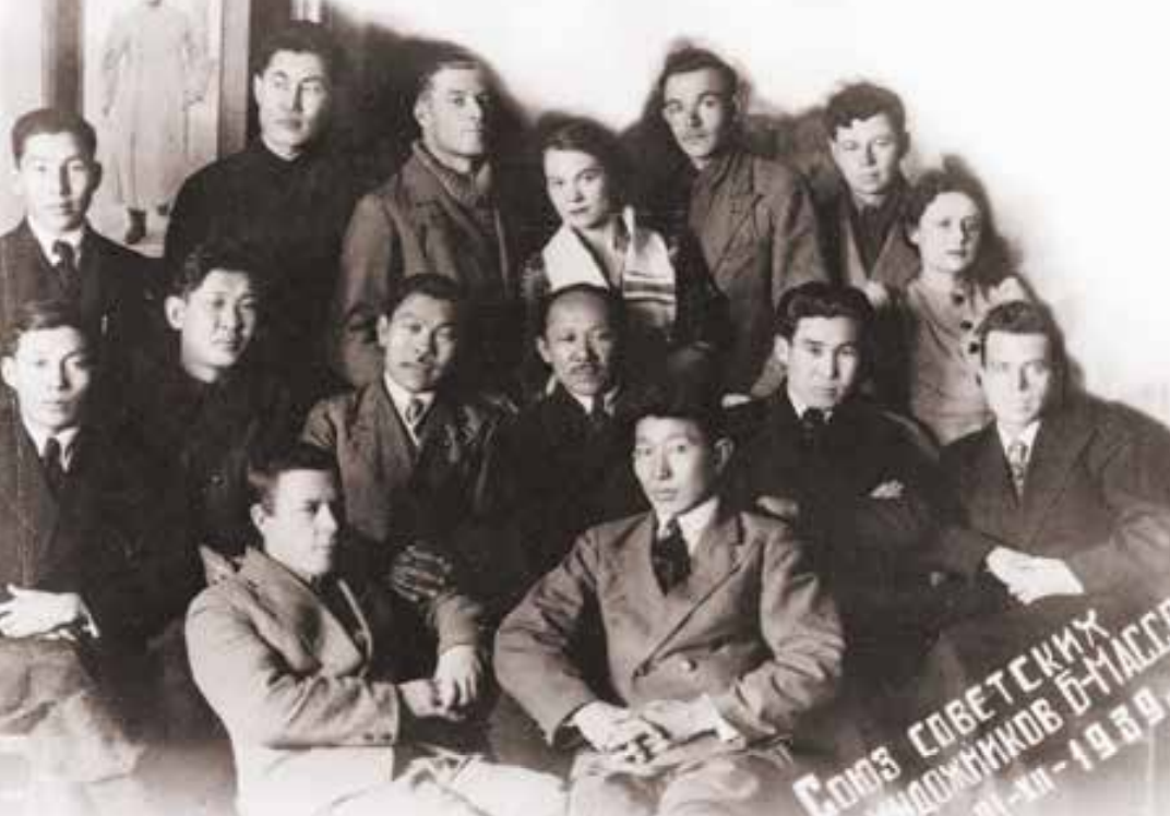 Члены Союза художников БМАССР. 1939 г