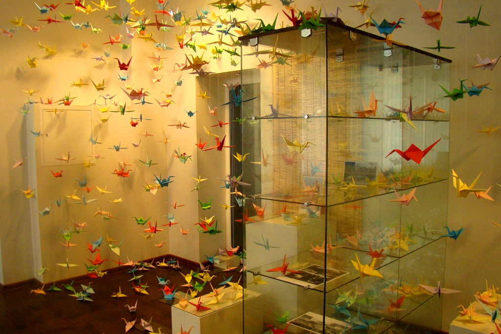 Презентация арт-инсталляции совпала по дате с годовщиной бомбардировки Хиросимы, Фото с места события собственное