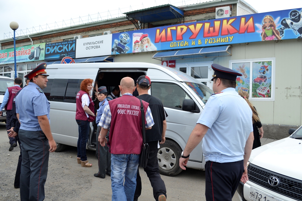 Уссурийск китайский. Уссурийский рынок. Уссурийский китайский рынок. Центральный рынок Уссурийск. Китайский базар в Уссурийске.