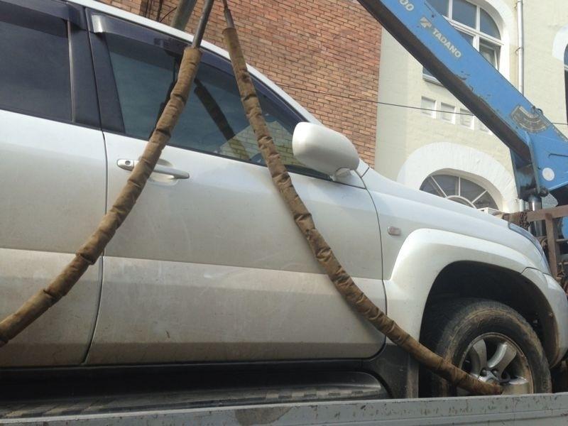 Полицейские оштрафовали водителя скандально известного внедорожника  ГИБДД Владивостока