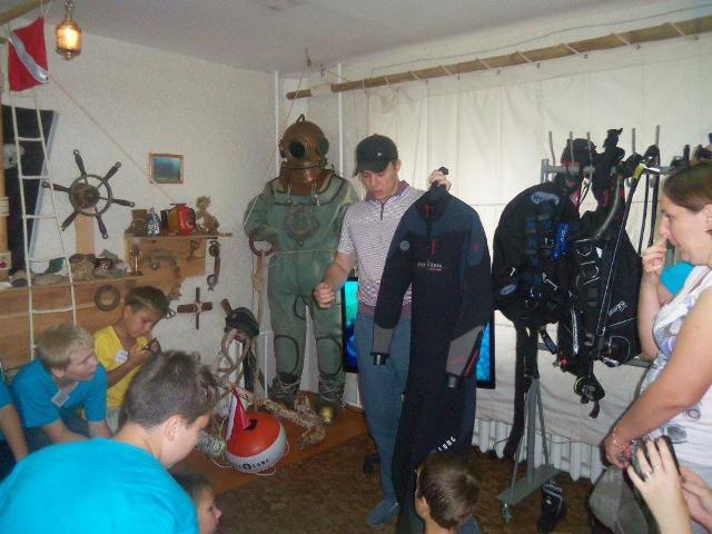 Ребятам рассказали о водолазном снаряжении, Фото с места события из других источников