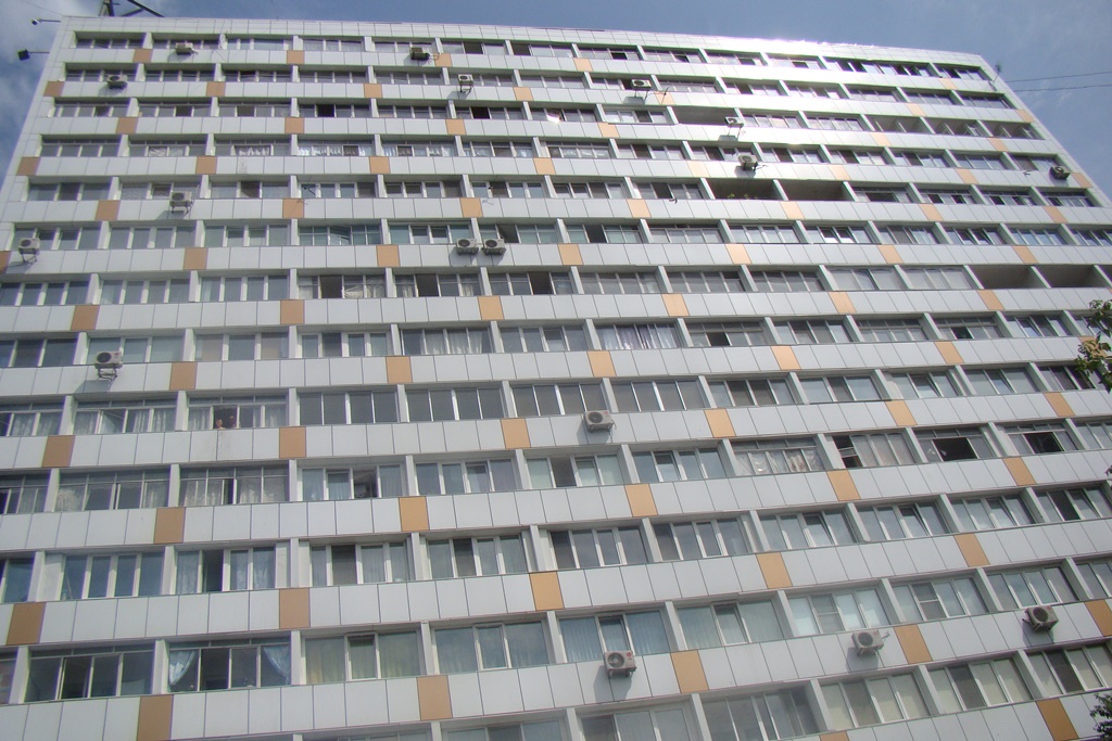 Новый фасад на ул. Русской, Фото с места события собственное