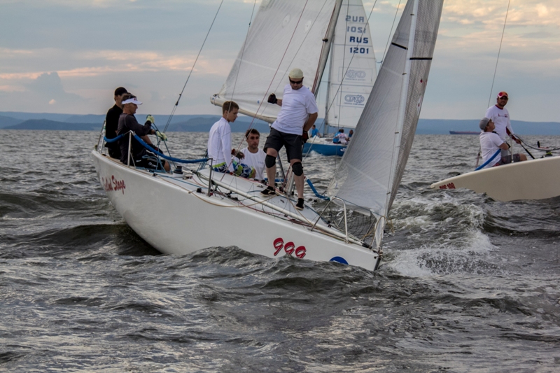 Участники гонки, Фото с места события из других источников