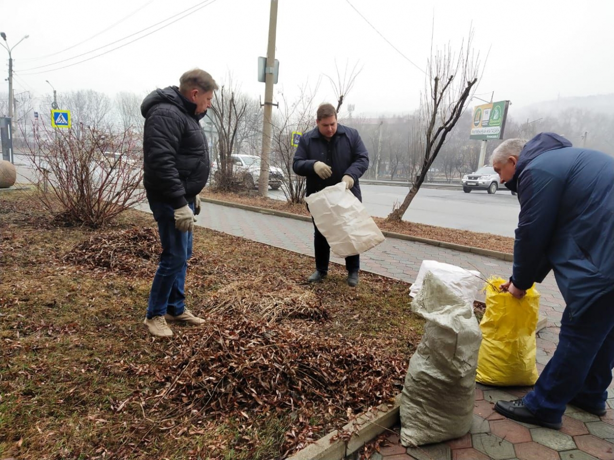 Находкинцы дружно провели приборку города пресс-служба администрации НГО