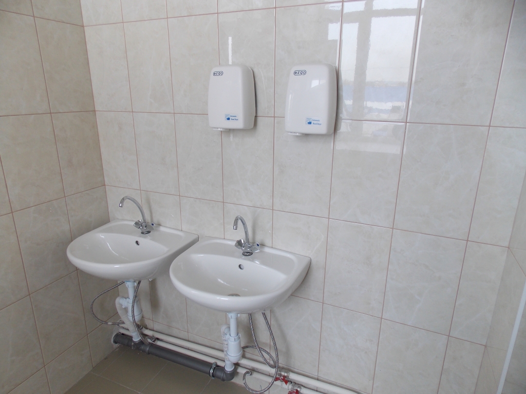 На реставрацию лицея №3 Иркутска постройки 1938 года потратили 186,5 млн рублей , Фото с места события собственное