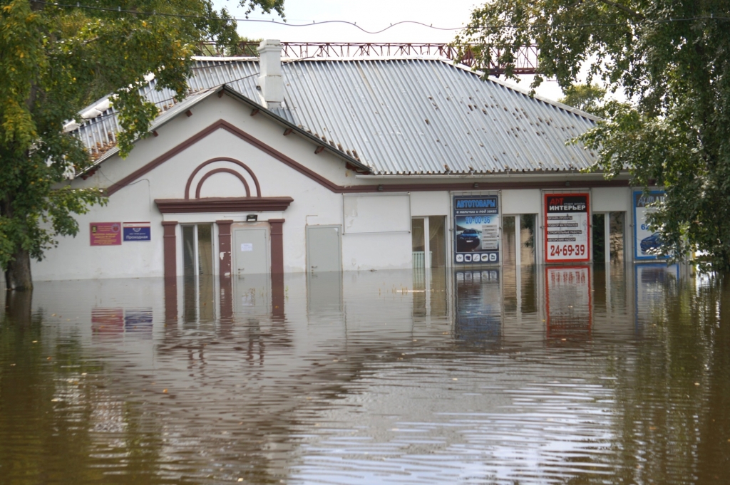 Изуродованный наводнением участок Хабаровска – улица Ремесленная, Фото с места события собственное