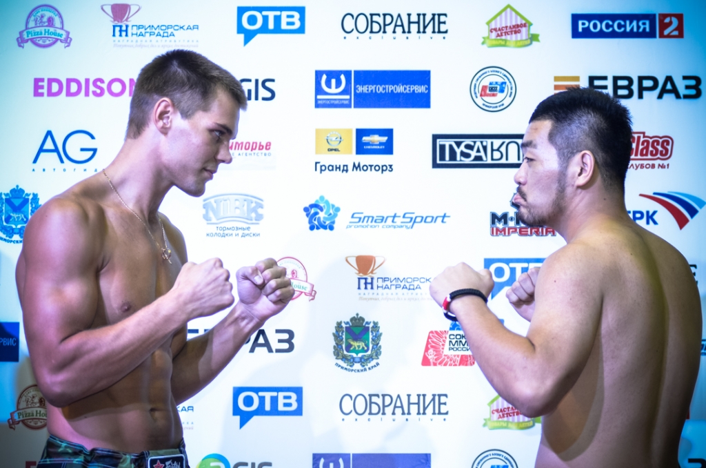 Евгений Шаломаев слева, Фото с места события собственное