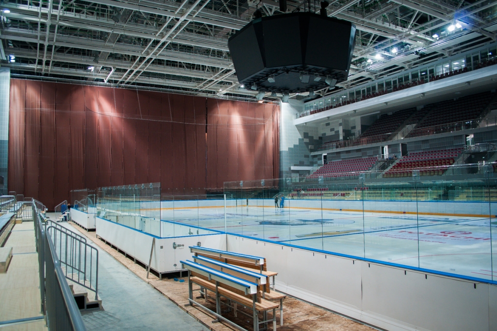 Тренировочная площадка за коричневым полотном, Фото с места события собственное