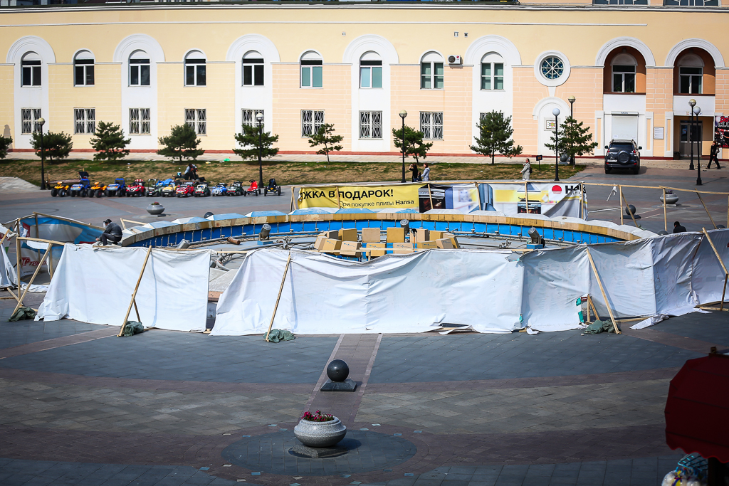 Городские фонтаны Владивостока консервируют перед зимой Антон Балашов