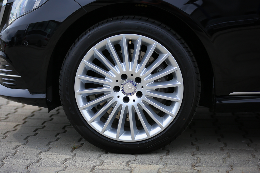 Новые диски, Фото с места события собственное