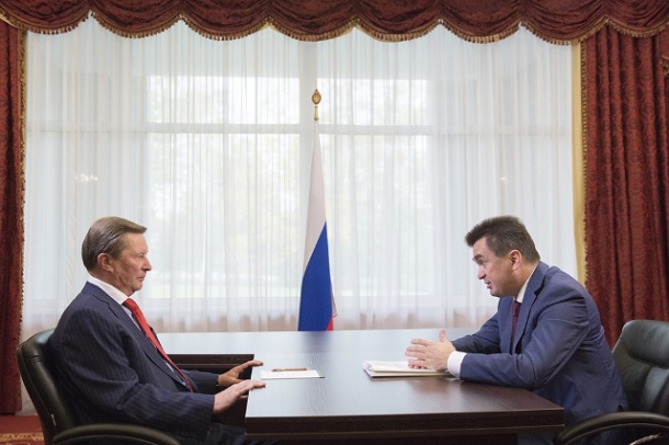 Встреча Владимира Миклушевского с Сергеем Ивановым, Фото с места события из других источников