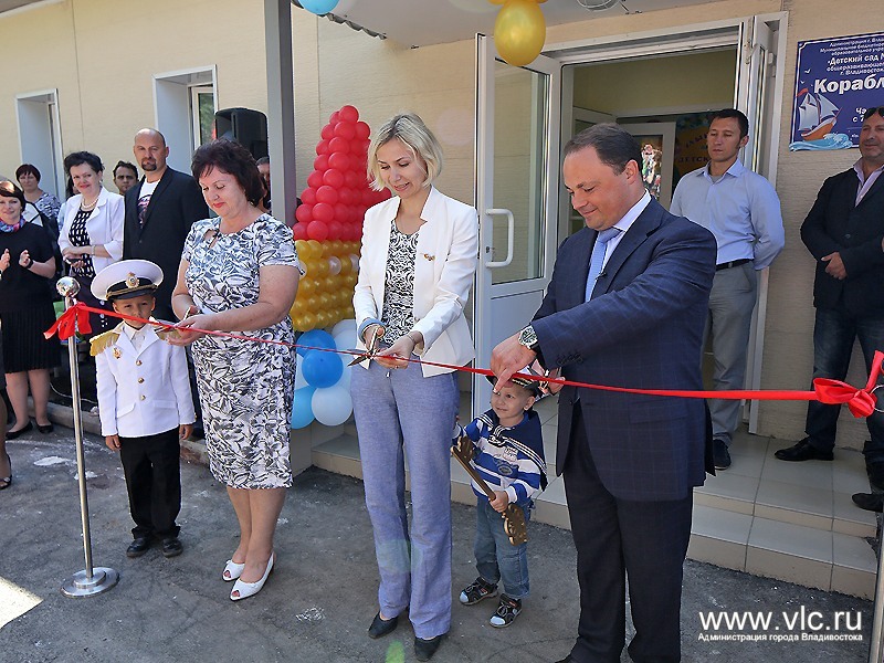 Открытие нового детского садика, Фото с места события из других источников