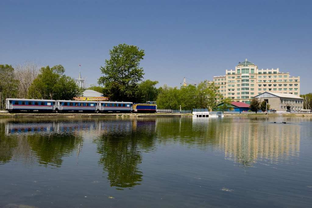 Городской парк имени гагарина. Парк Гагарина Южно-Сахалинск. Парк Гагарина Сахалин. Парк имени ю. Гагарина в Южно-Сахалинске. Гагаринский парк Южно Сахалинск.