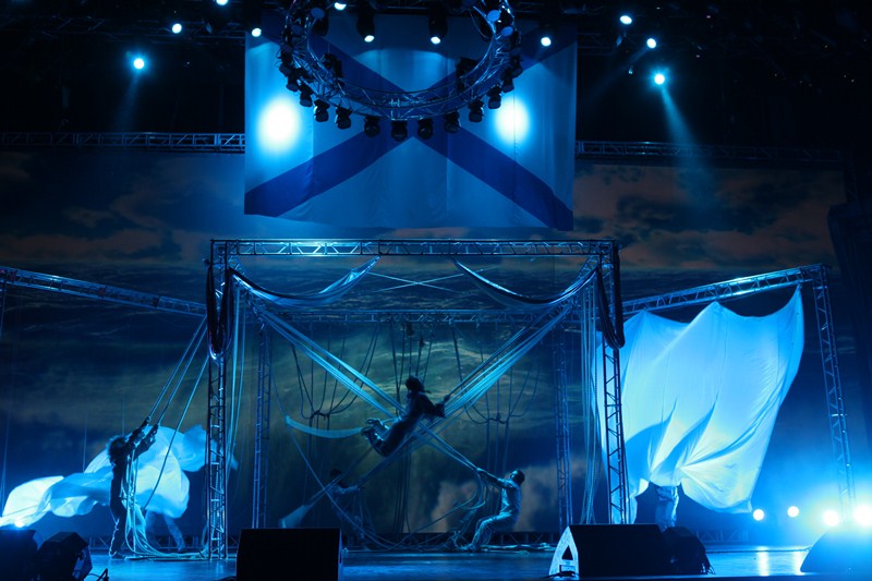 Фрагмент спектакля "Юнона и Авось", Фото с места события из других источников