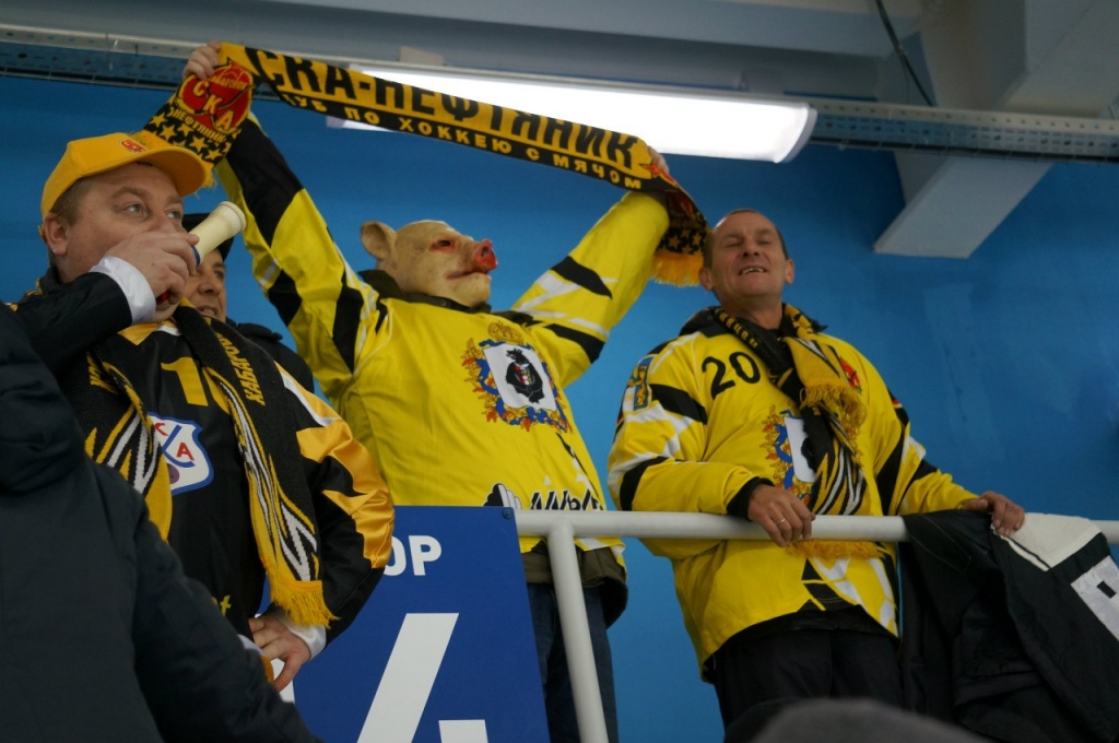 Победой над "Зорким" отметил хабаровский "СКА-Нефтяник" премьеру в "Ерофее", Фото с места события собственное